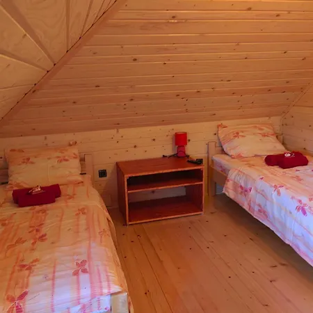 Vikendica Martinovic Case de vacanță *